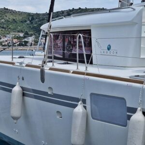Lagoon 450F (2017)