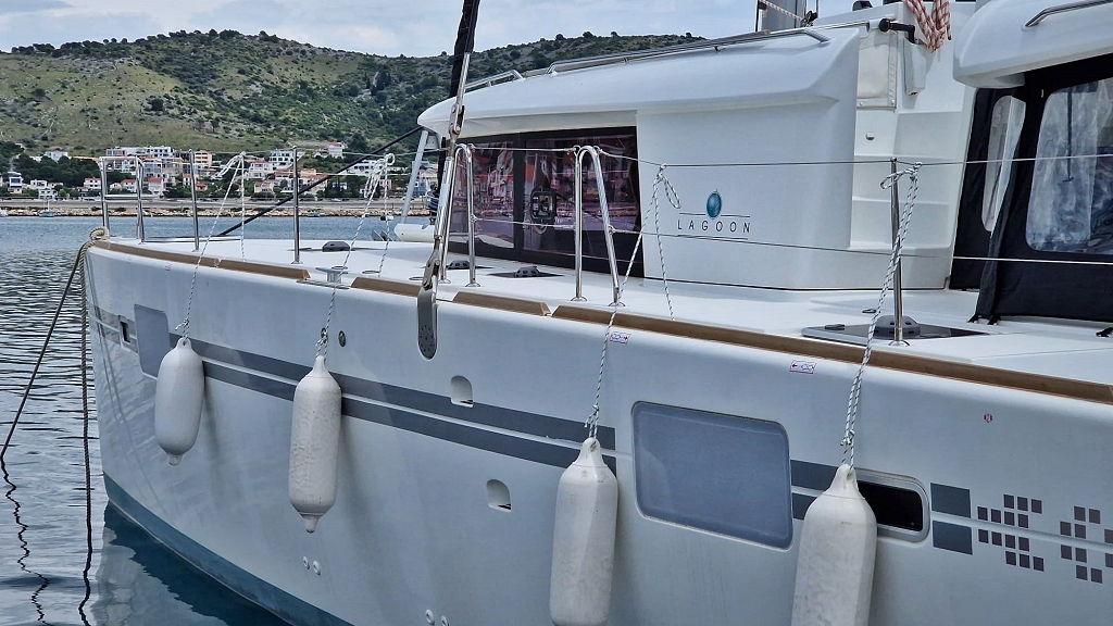 Lagoon 450F (2017)